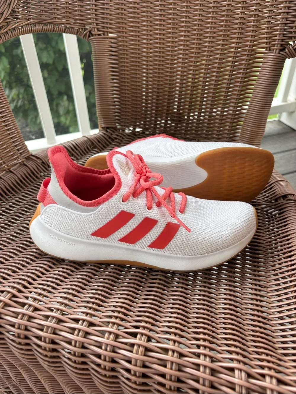 Adidas Women’s Cloudfoam Pure Athletic Sneakers. Size 6.5 (white/coral/grey)